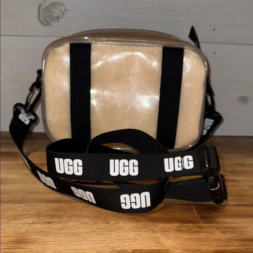 UGG JANEY II CLEAR SHEEPSKIN CROSSBODY BAG WITH MULTIWAY STRAP - Picture 3 of 10